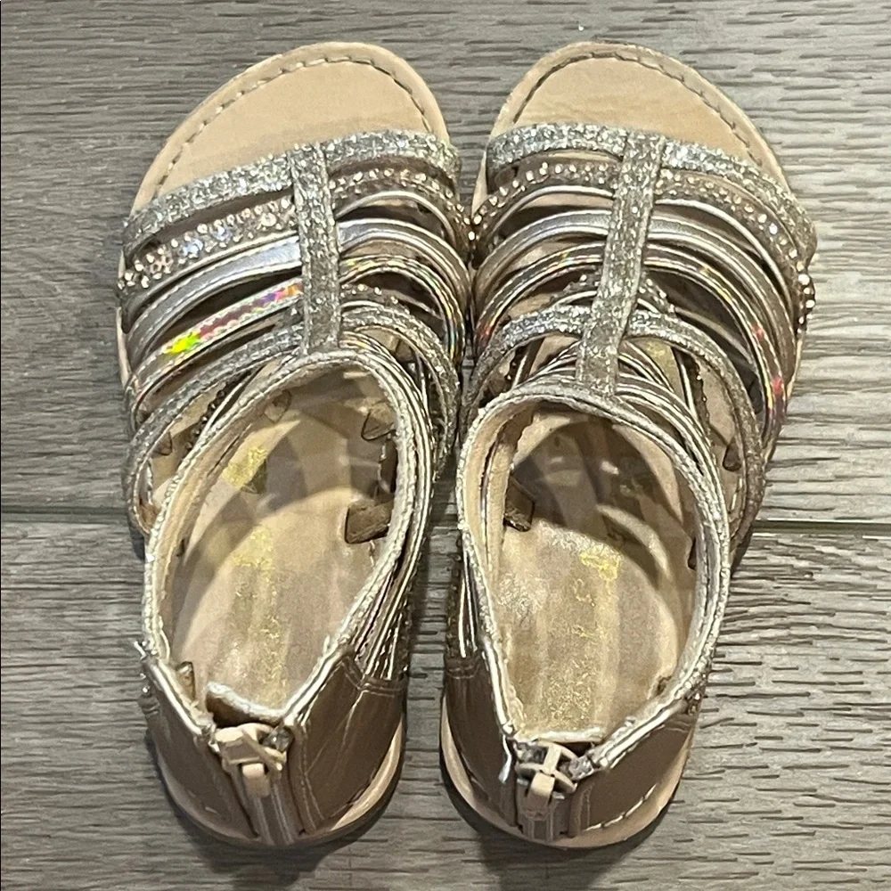Olive & Edie Gladiator Style Shoes Girl’s Size 8 Strappy, Zipper, Gold, Sparkly